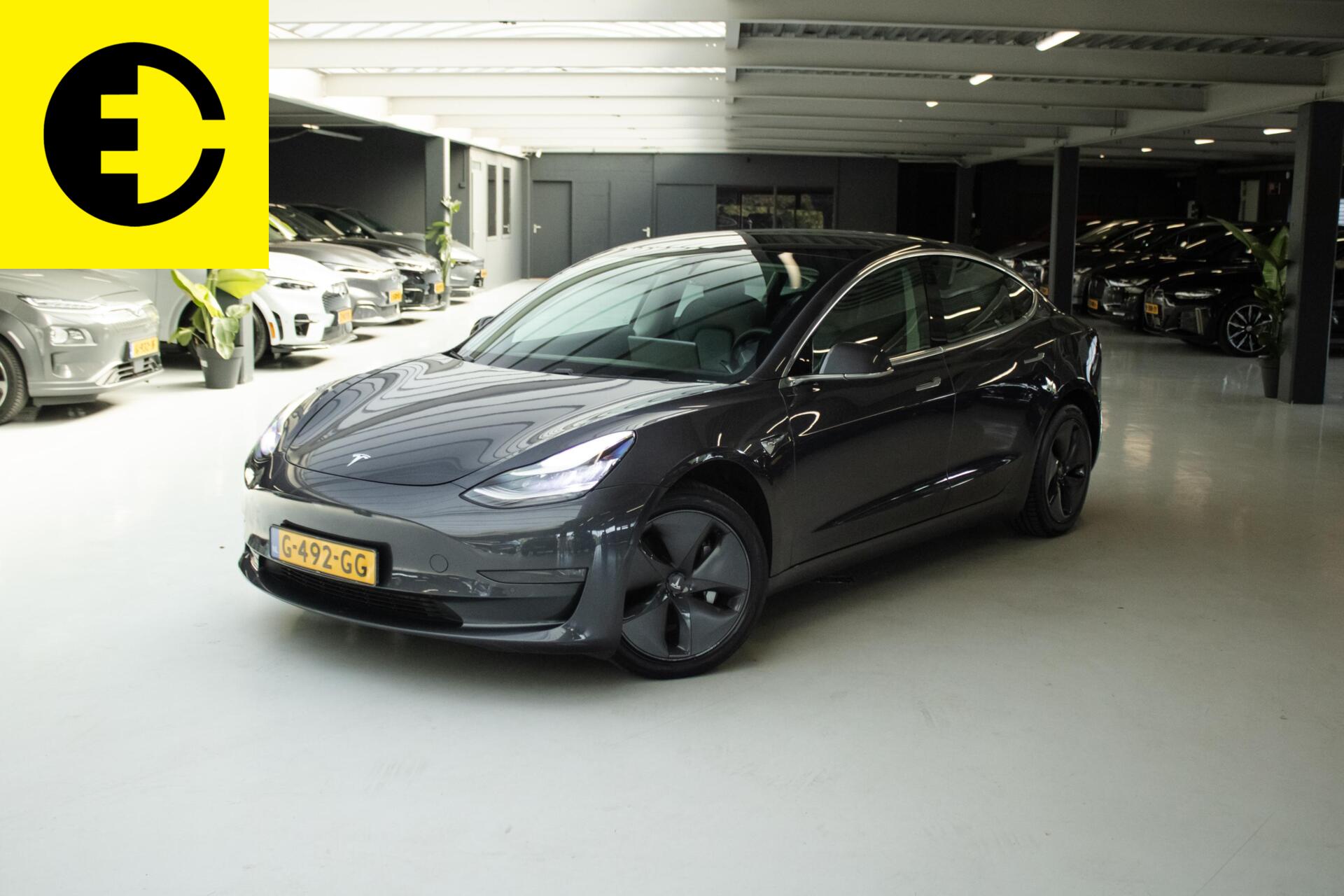Tesla Model 3 Long Range AWD 75 kWh | Trekhaak | Stoelverwarming | Pano 2019 - voorkant