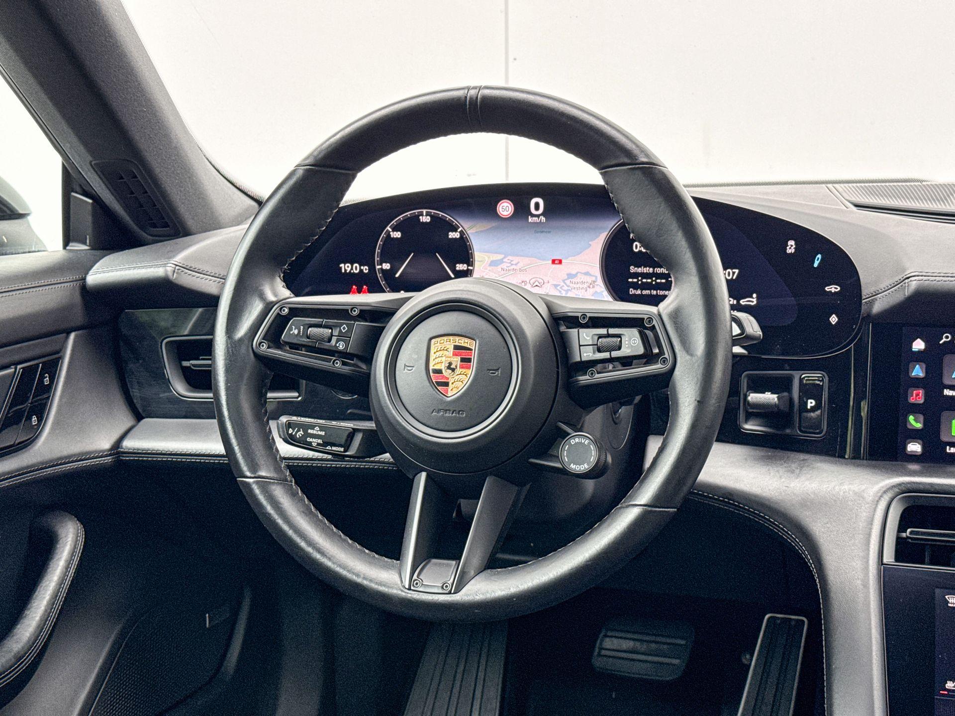 Foto van Porsche Taycan 4s