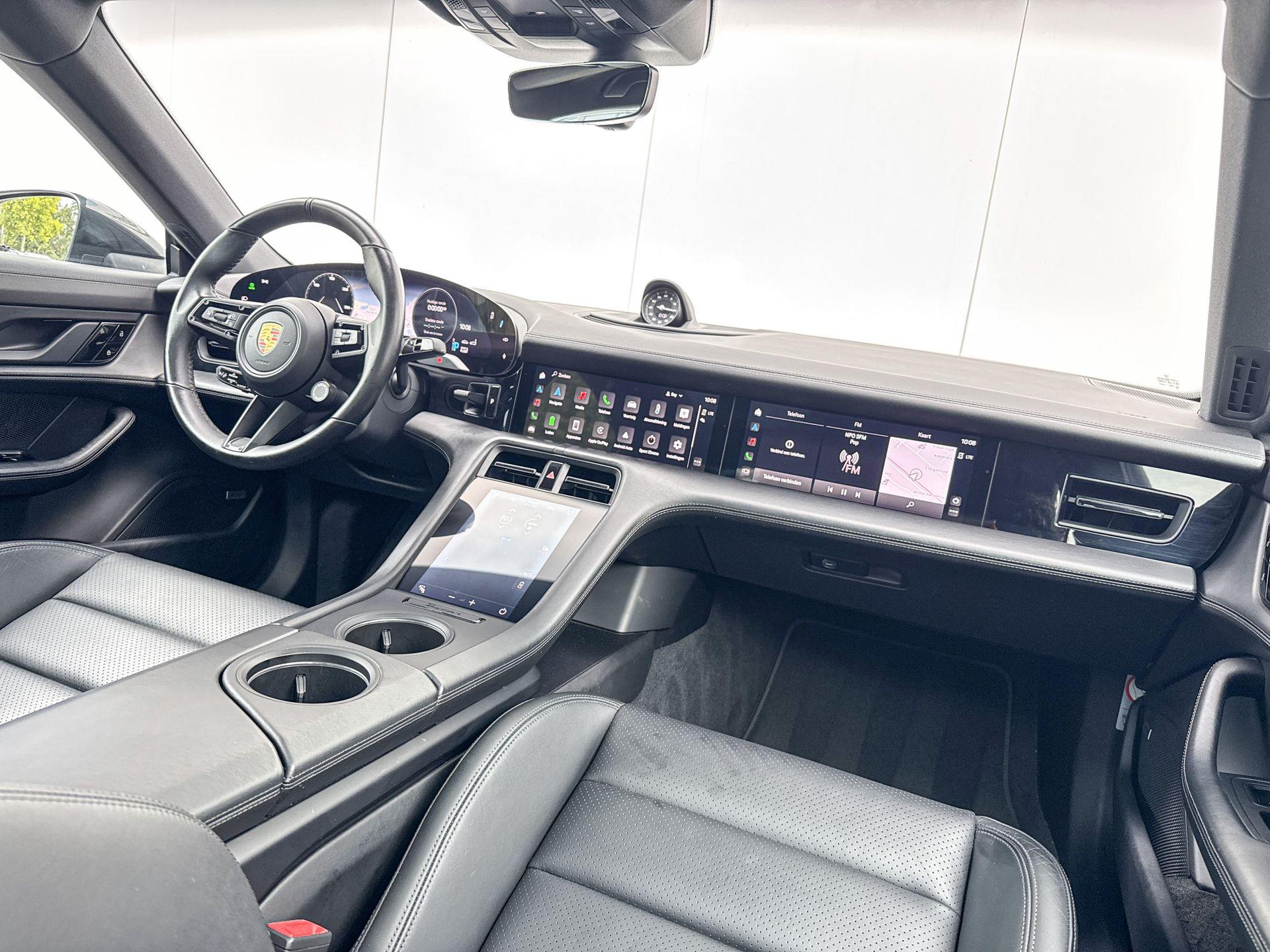 Foto van Porsche Taycan 4s
