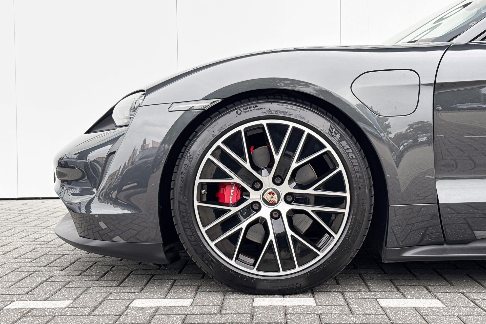 Foto van Porsche Taycan 4s