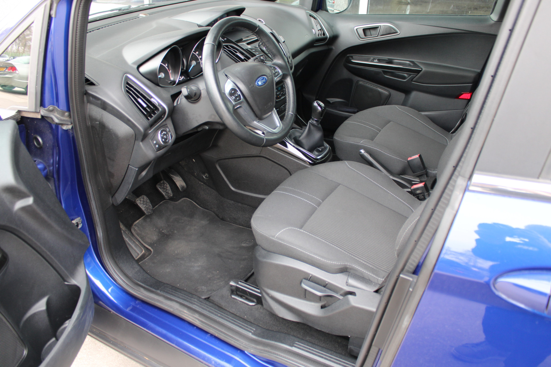 Foto van Ford B-max