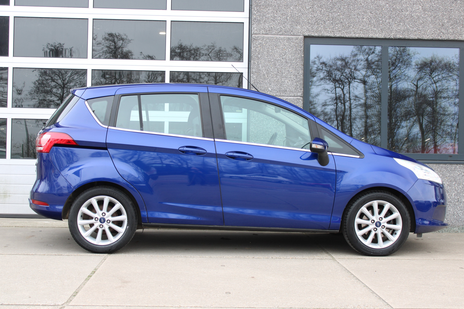 Foto van Ford B-max