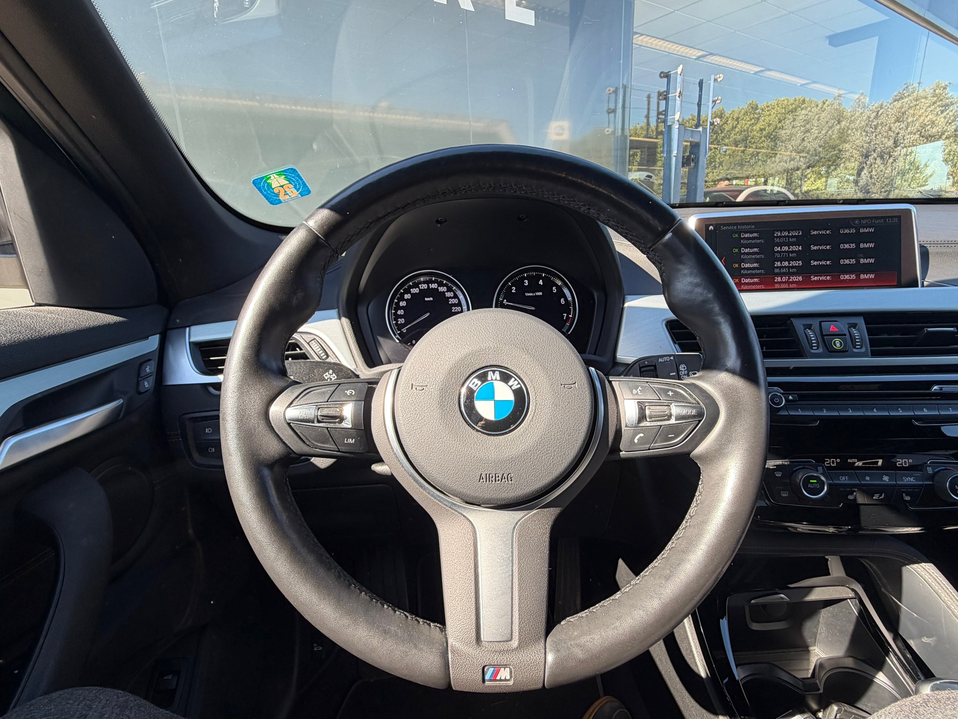 Foto van BMW X1 Sdrive18i