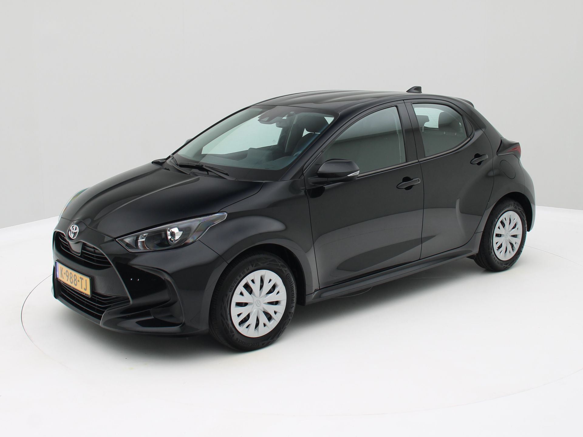 Toyota Toyota Yaris 1.0 VVT-i Active Camera / Cruise / NW-TYPE / Origineel NL 2021 - voorkant