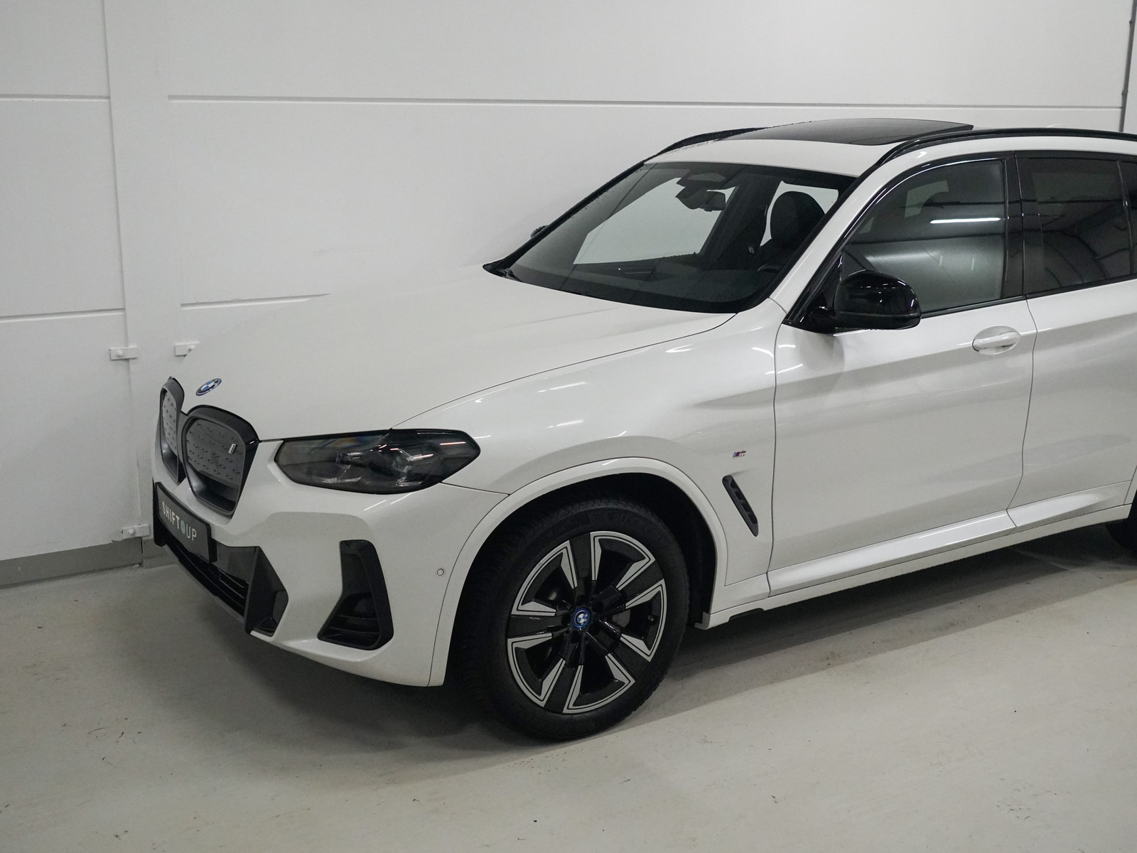 Foto van BMW Ix3