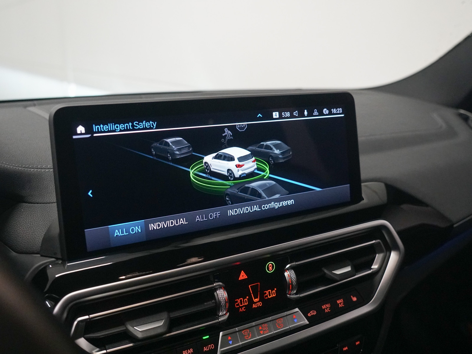 Foto van BMW Ix3