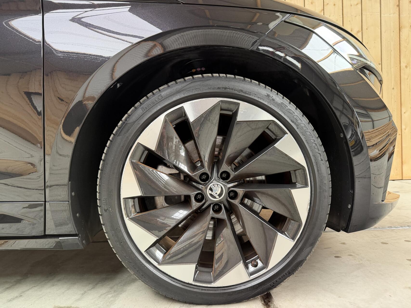 Foto van Skoda Enyaq 80
