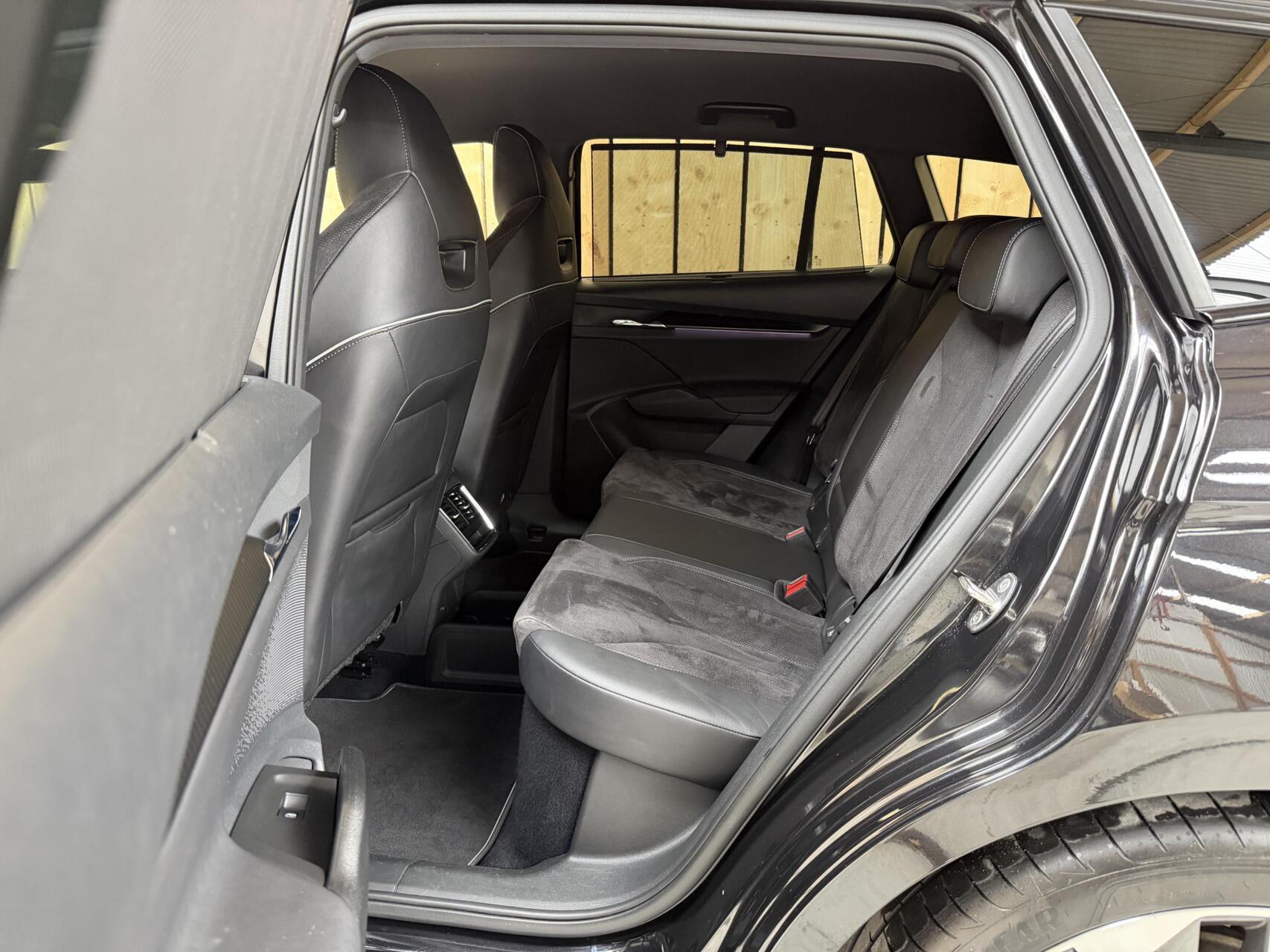Foto van Skoda Enyaq 80
