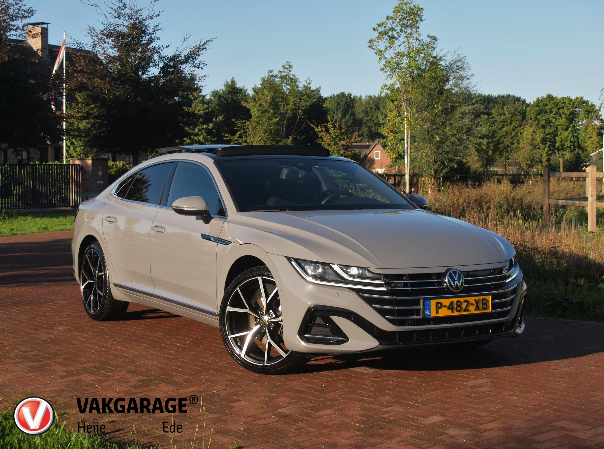Volkswagen Arteon 1.4 TSI eHybrid R-Line Business+ 2022 - voorkant
