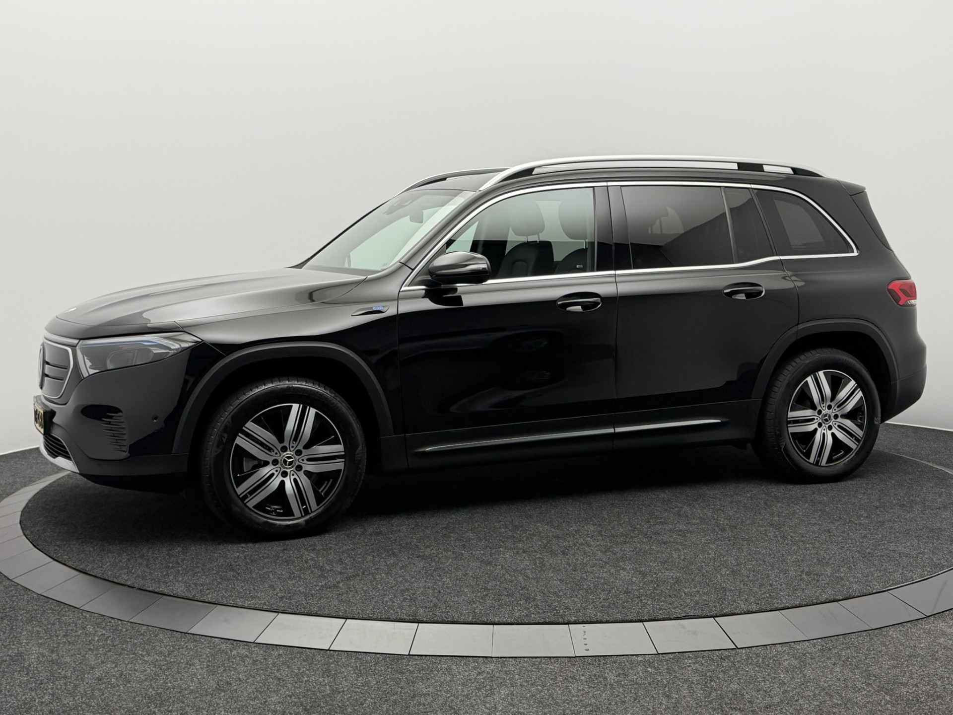 Foto van Mercedes-Benz Eqb 300 4Matic