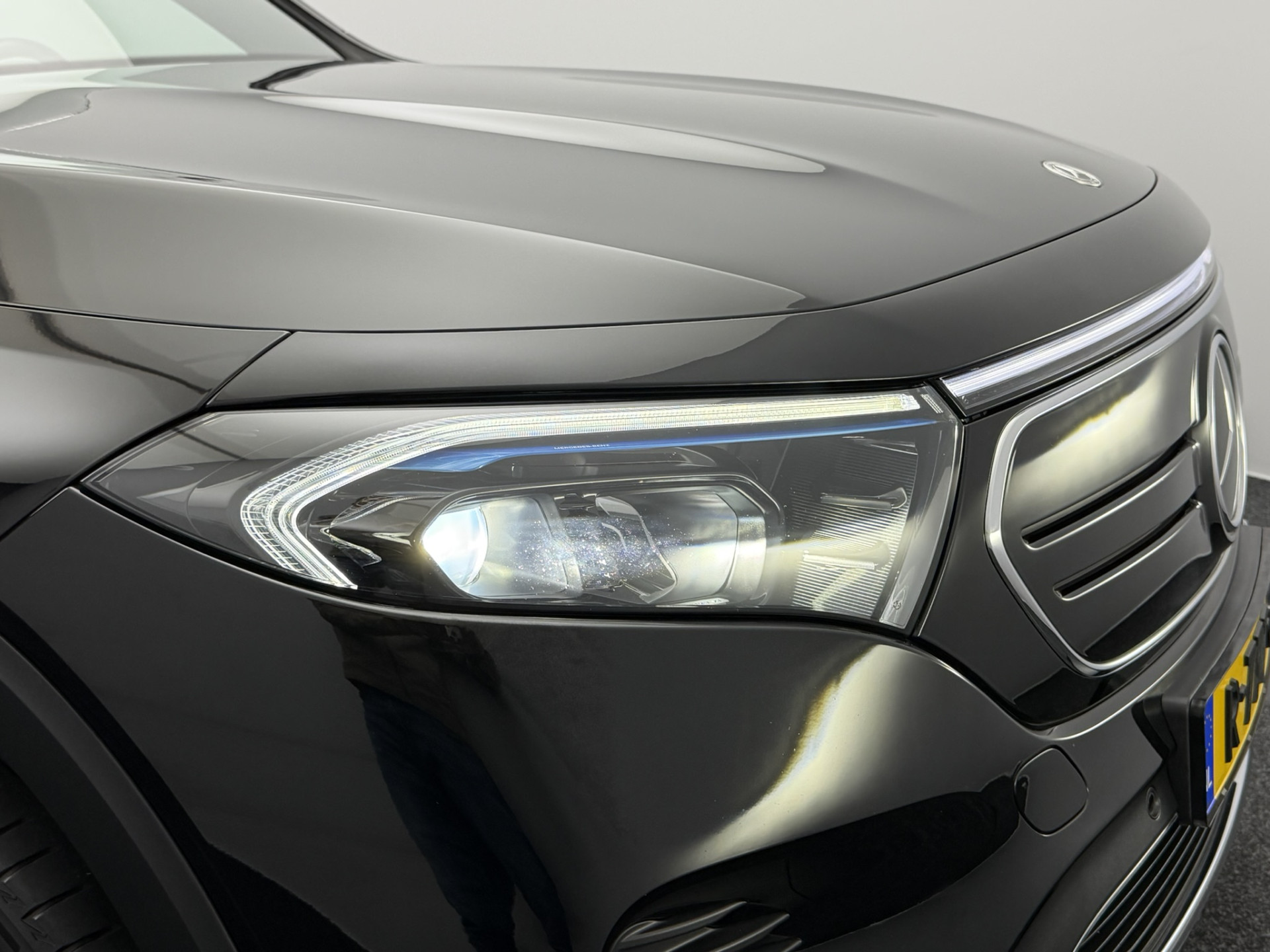 Foto van Mercedes-Benz Eqb 300 4Matic