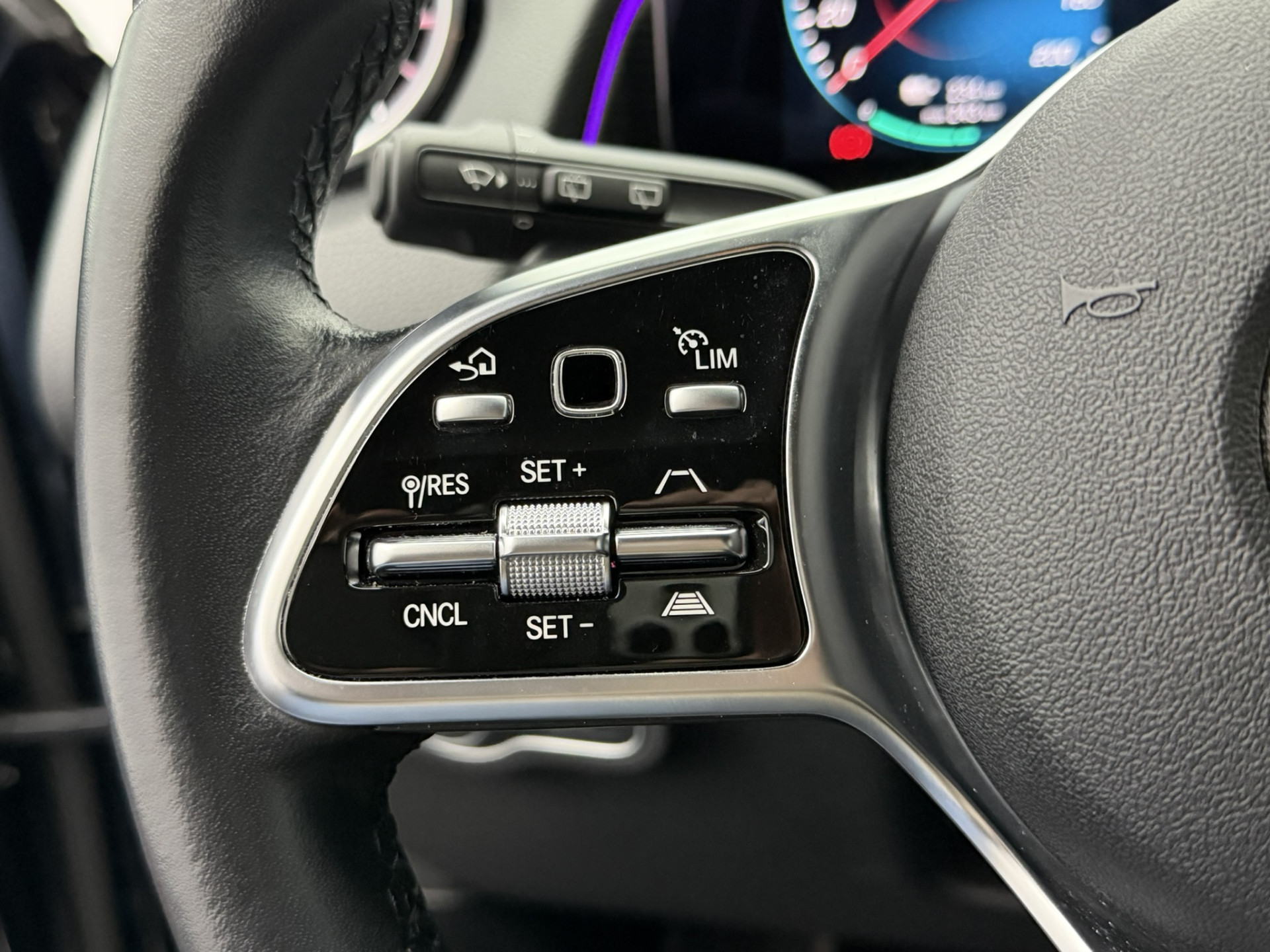 Foto van Mercedes-Benz Eqb 300 4Matic