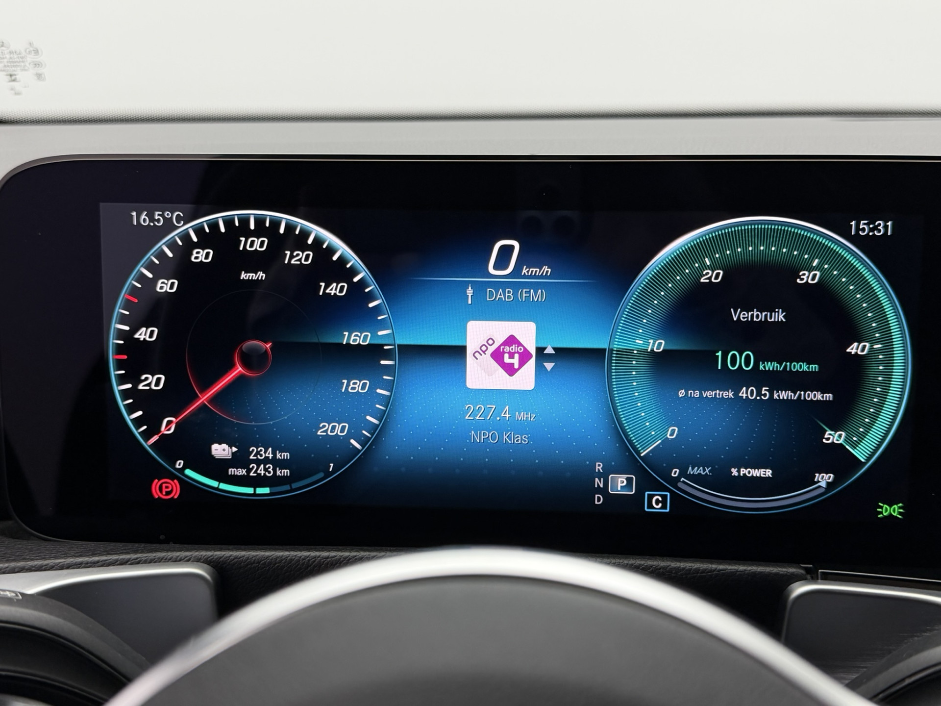 Foto van Mercedes-Benz Eqb 300 4Matic