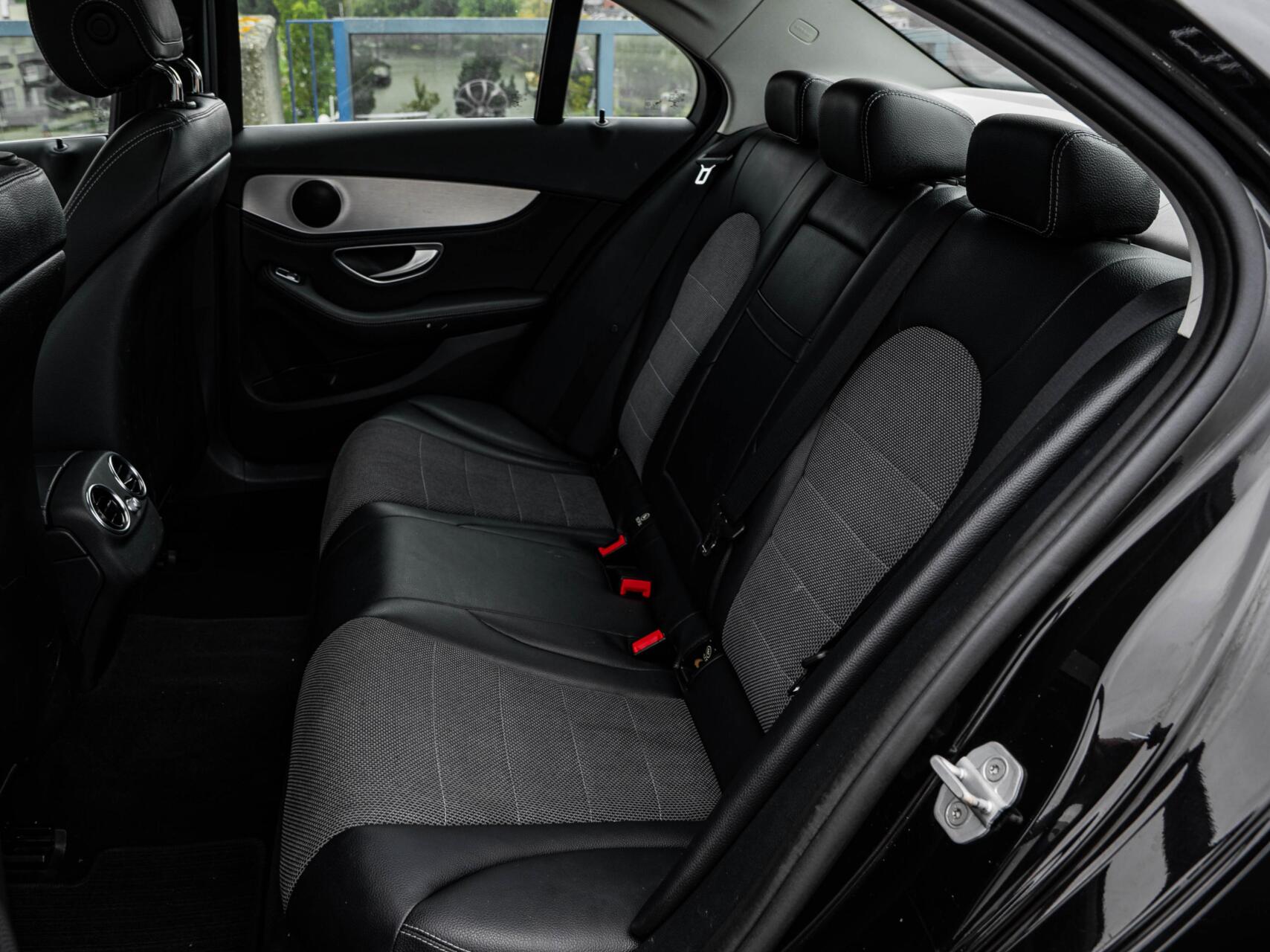 Foto van Mercedes-Benz C 220 D