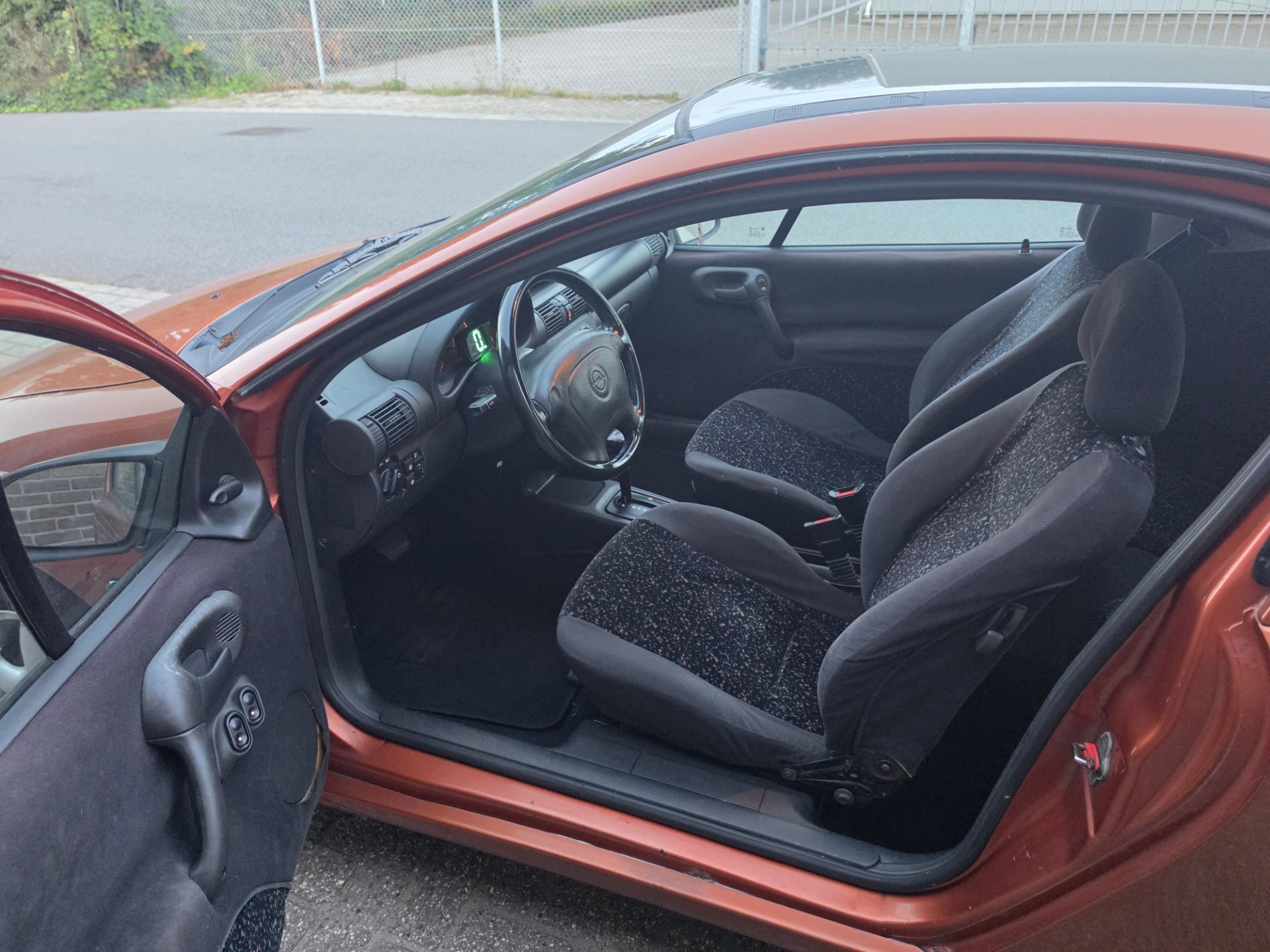 Foto van Opel Opel Tigra-a