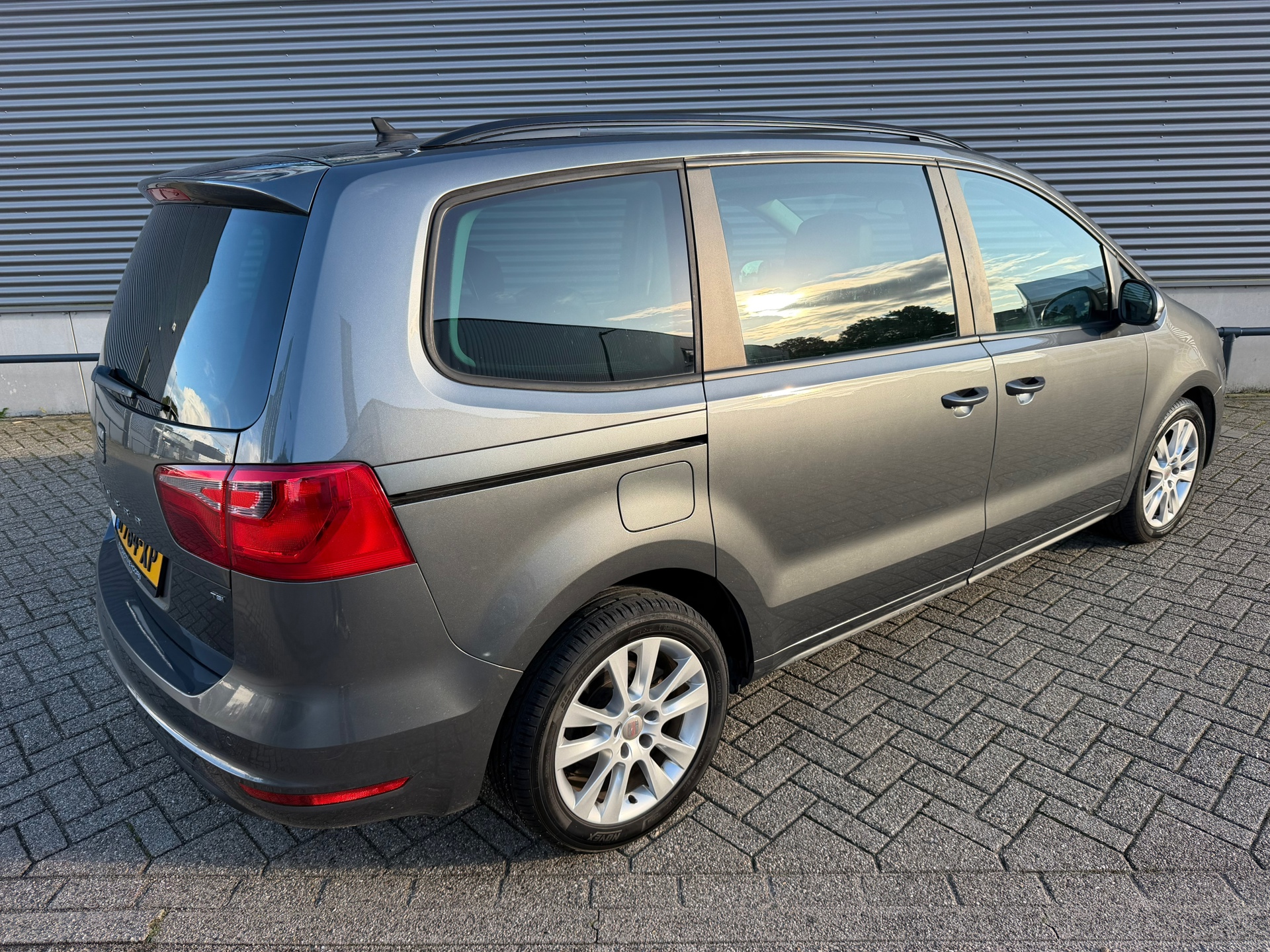 Foto van Seat Alhambra
