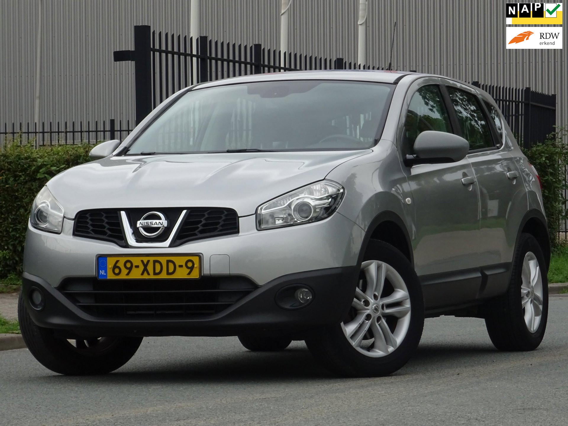 Nissan Nissan Qashqai 1.6 Acenta NAP/NAVI/CAMERA/TREKHAAK/APK 2012 - voorkant