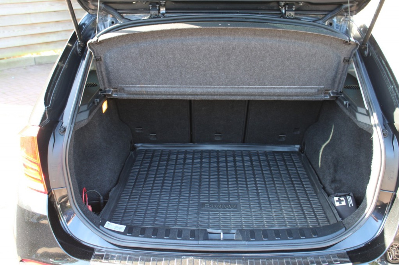 Foto van BMW X1 xDrive 28i