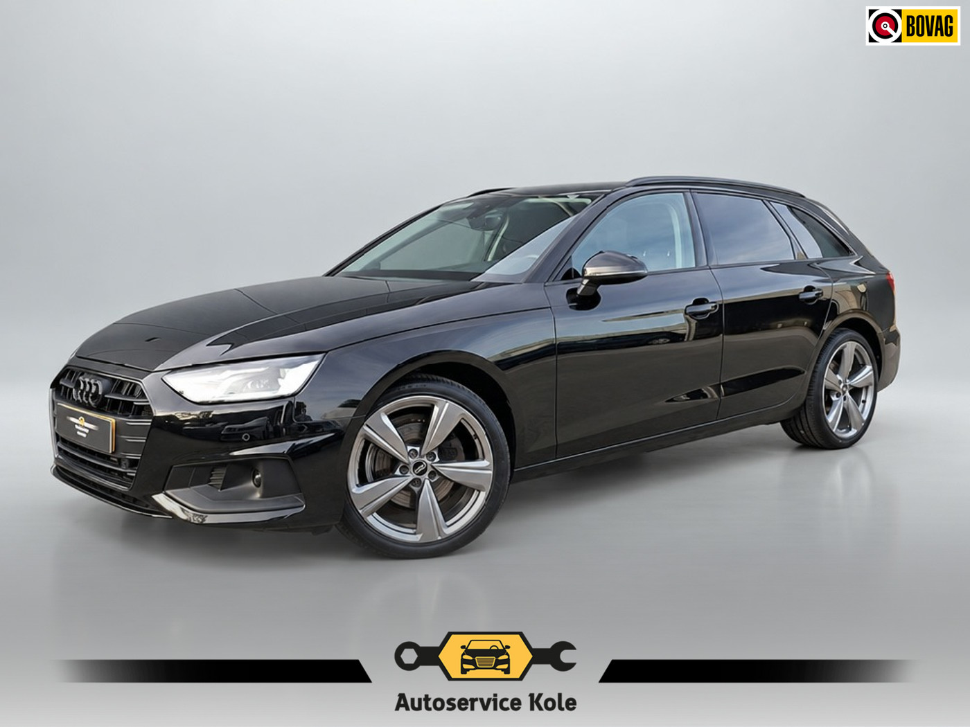 Audi A4 Avant 35 TFSI * Stoelverwarming * Parkeersensoren * Navigatie * 2022 - voorkant