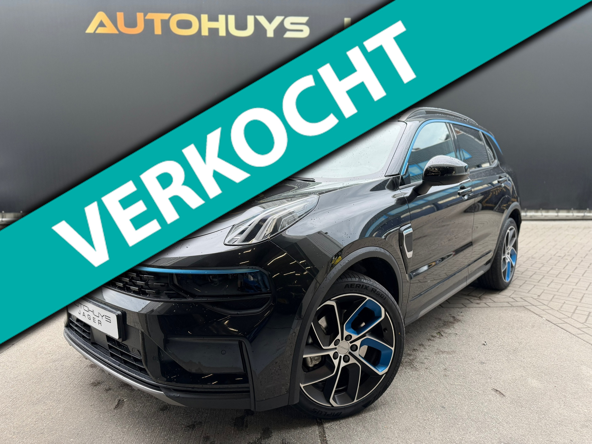 LYNK & Co 01 1.5 Zwarte HEMEL Pano 360 Memory Carplay Hybride Automaat 2023 - voorkant
