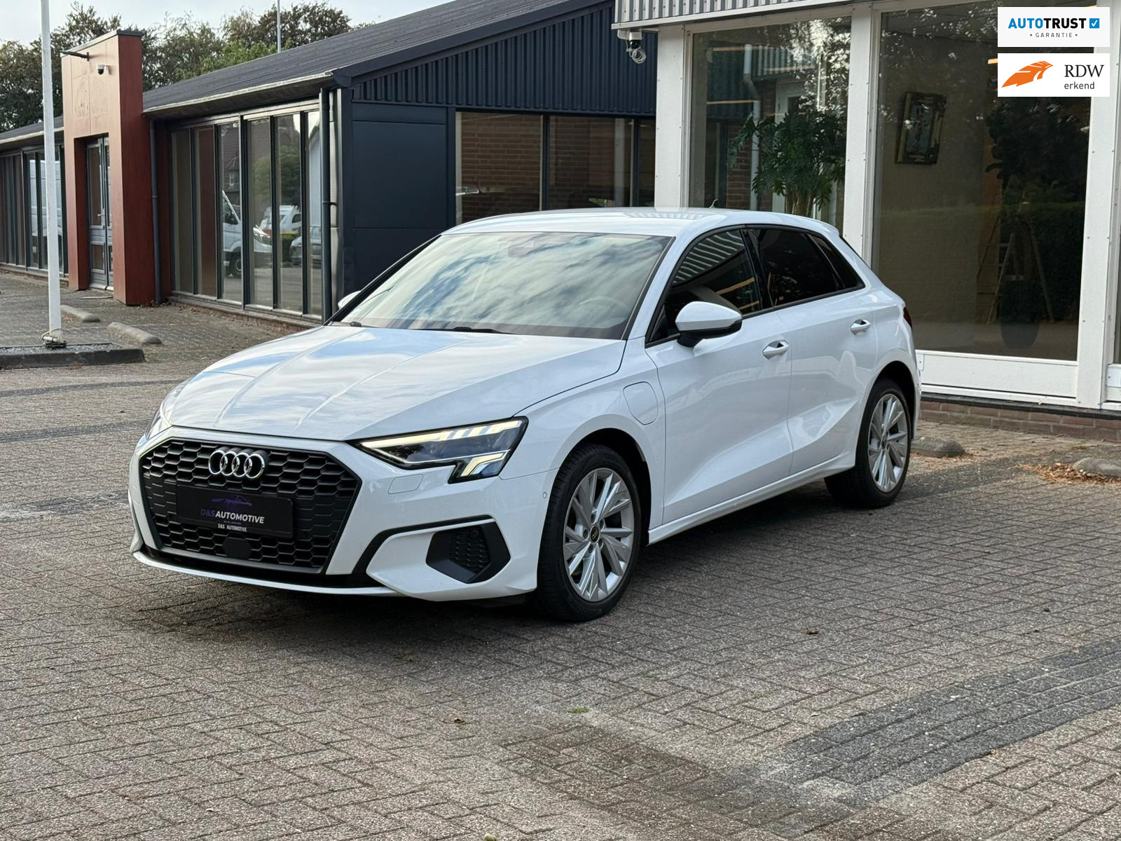 Audi A3 Sportback 40 TFSI e RS edition KEYLESS/STOELVERW/DEALER ONDERHOUDEN 2022 - voorkant