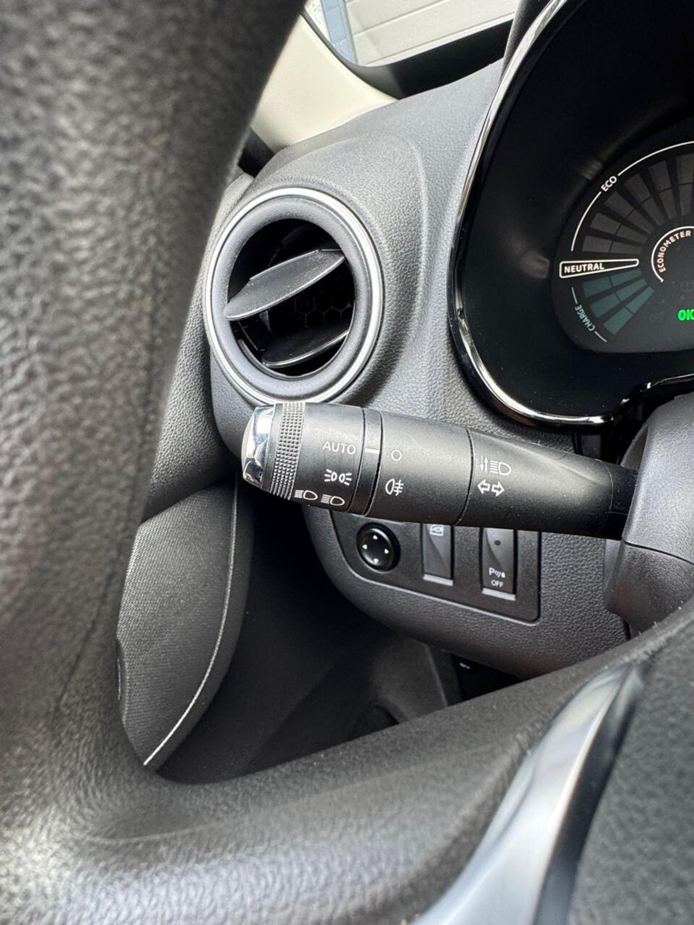 Foto van Dacia Spring