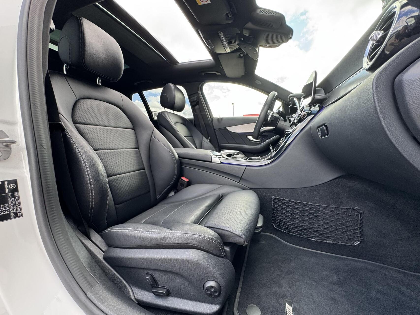 Foto van Mercedes-Benz C 300 E