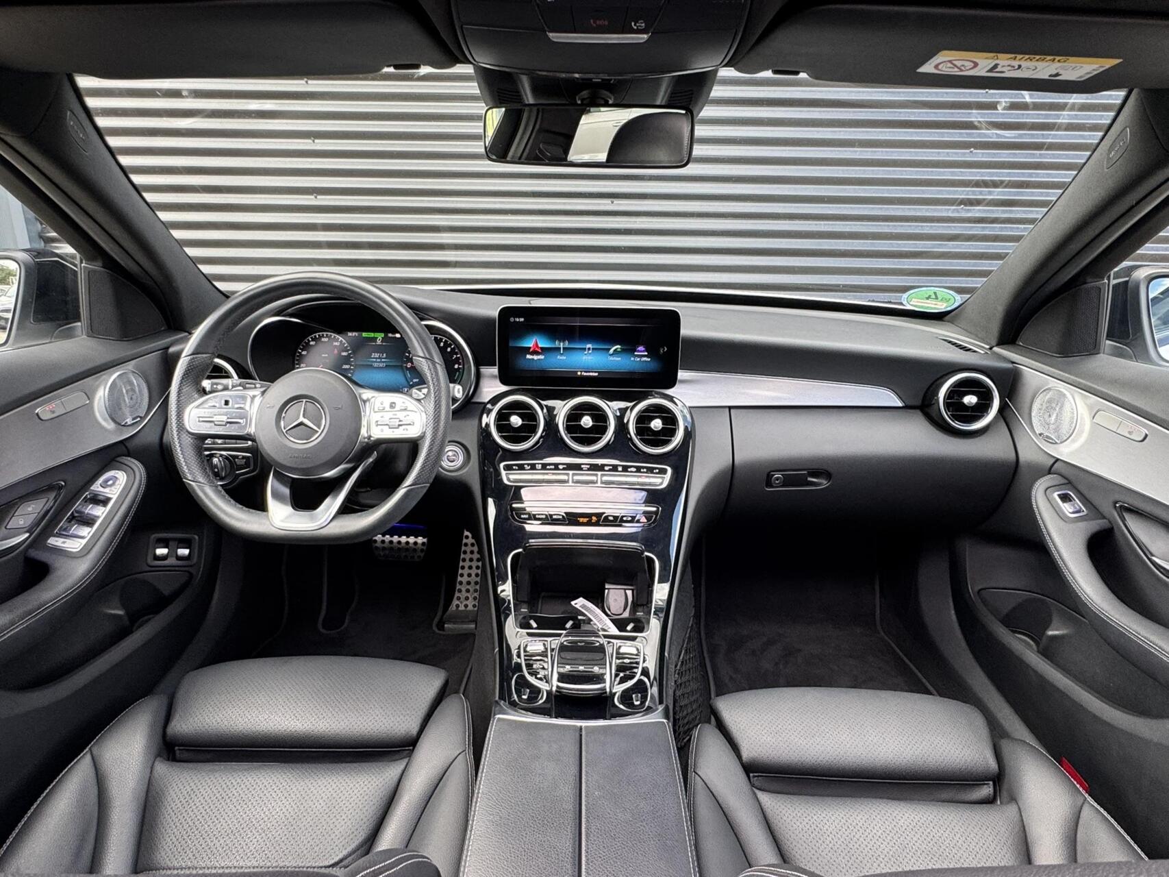 Foto van Mercedes-Benz C 300 E