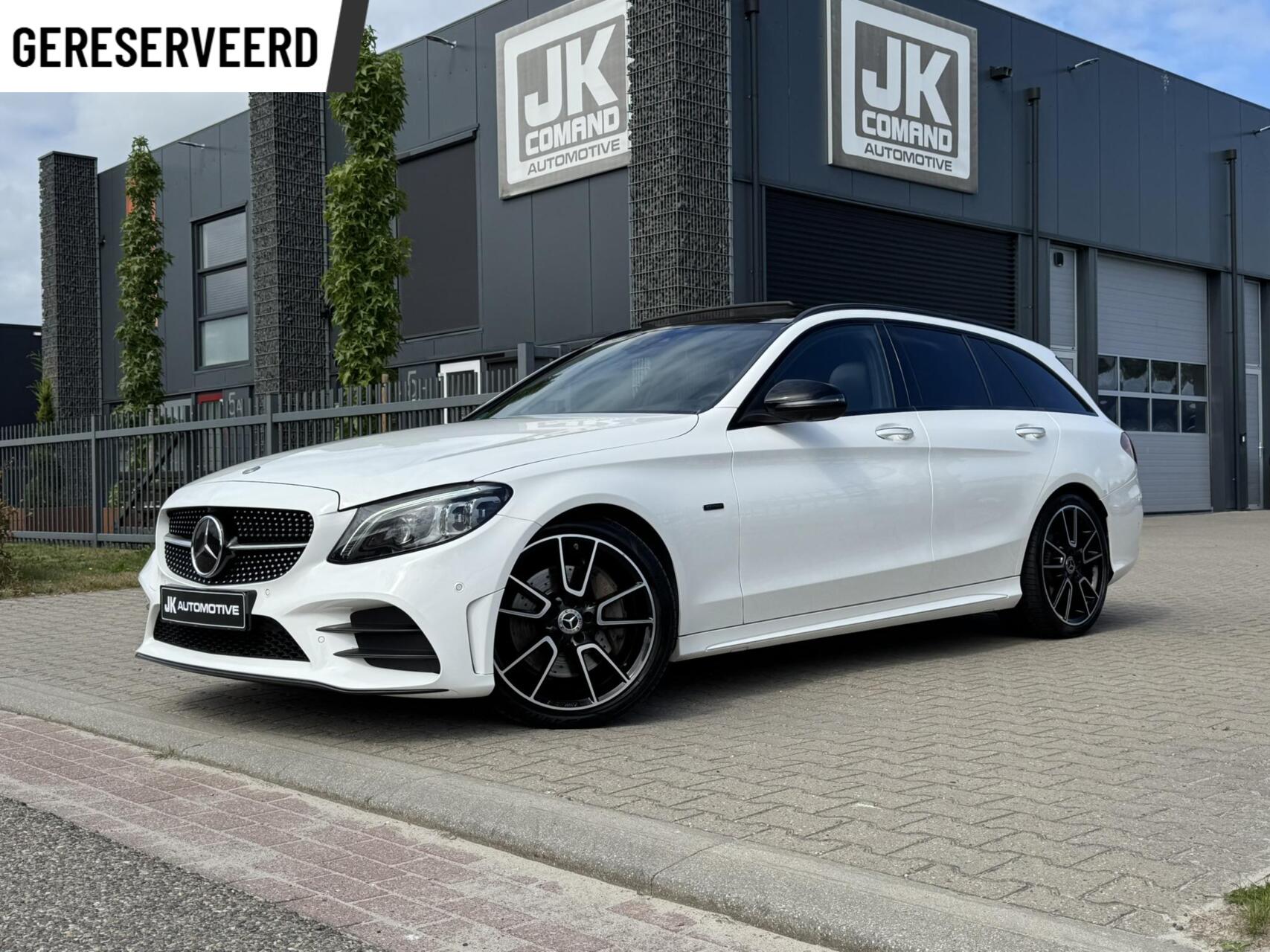 Mercedes-Benz C 300 E 300 e Business Solution AMG Limited 2020 - voorkant