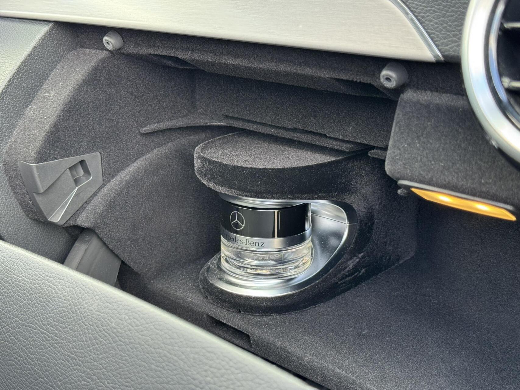 Foto van Mercedes-Benz C 300 E