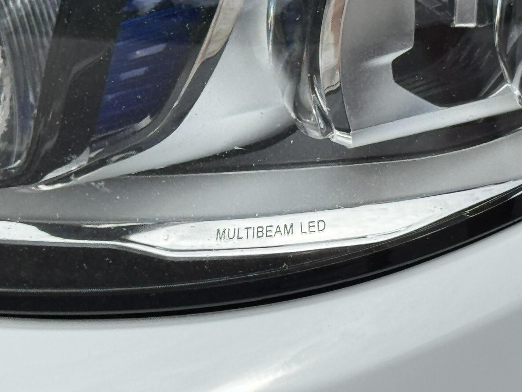 Foto van Mercedes-Benz C 300 E