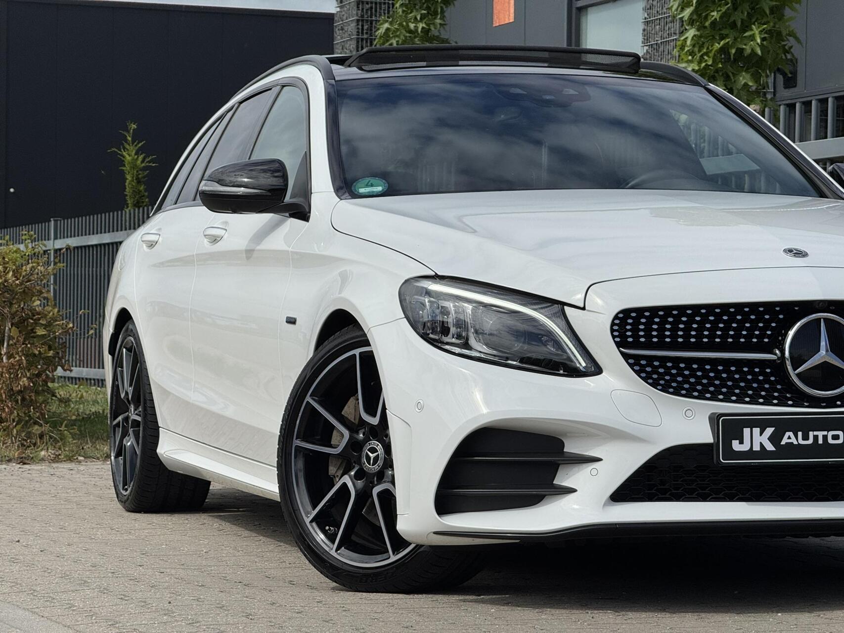 Foto van Mercedes-Benz C 300 E