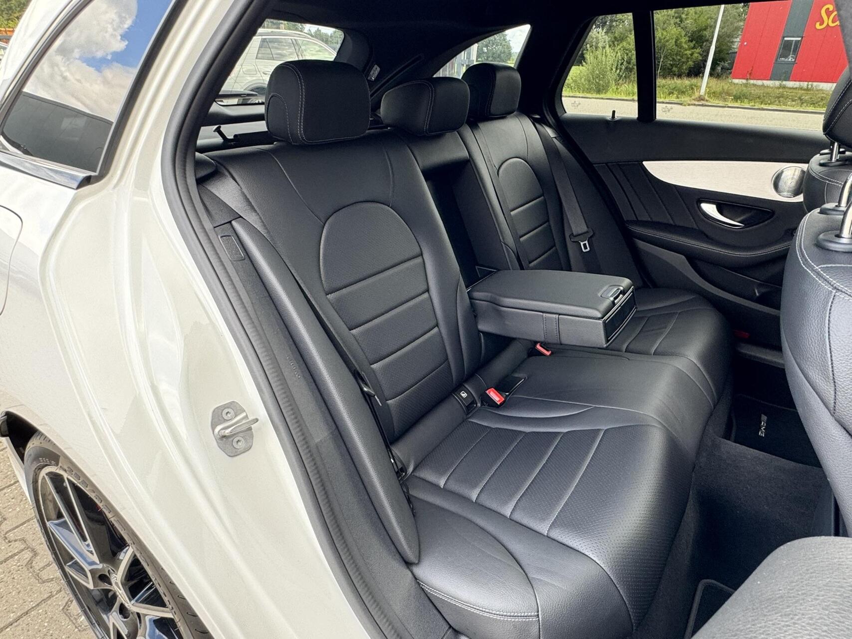 Foto van Mercedes-Benz C 300 E