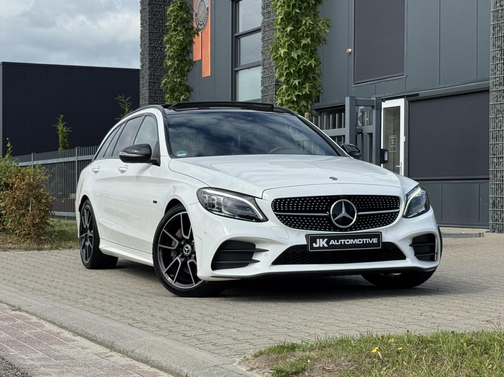 Foto van Mercedes-Benz C 300 E