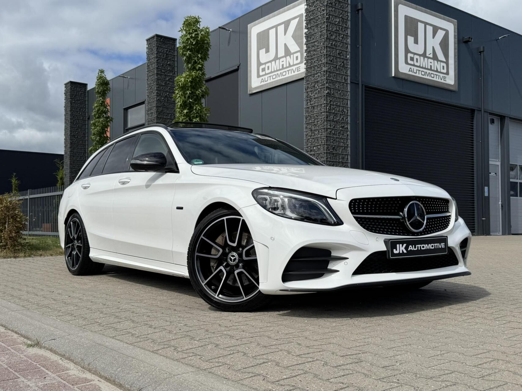 Foto van Mercedes-Benz C 300 E
