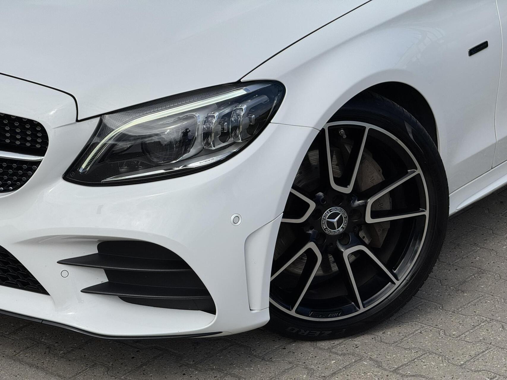 Foto van Mercedes-Benz C 300 E