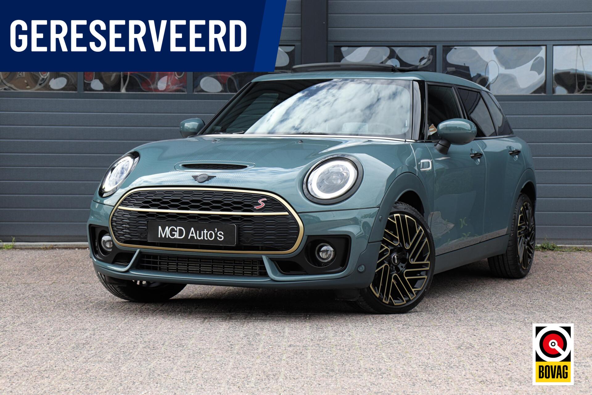 Mini Clubman 2.0 Cooper S JCW |LED|PANO|HARMAN-KARDON|HUD|MEMORY|KEYLESS|ACC|STOELVERW 2023 - voorkant