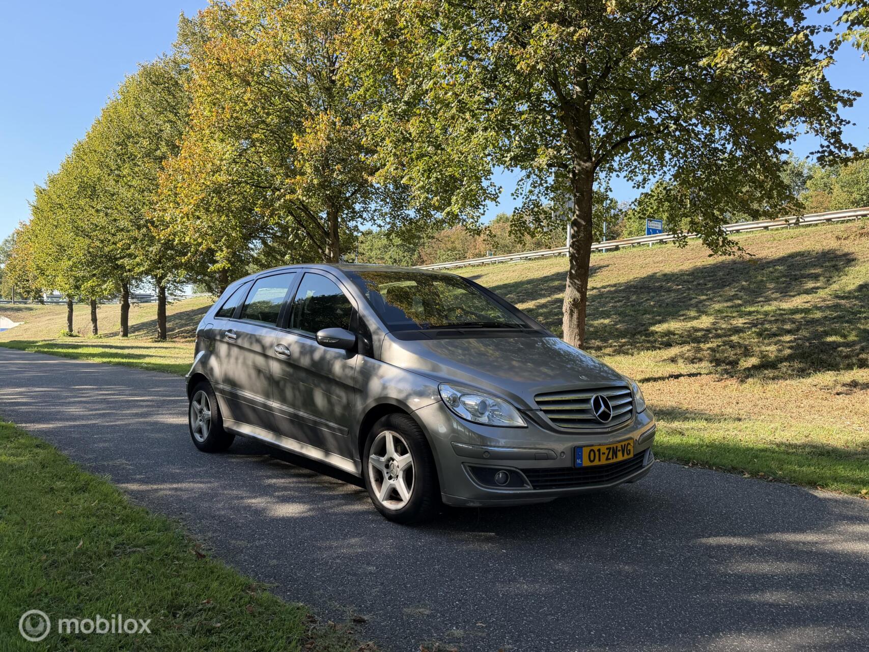 Foto van Mercedes-Benz B 200