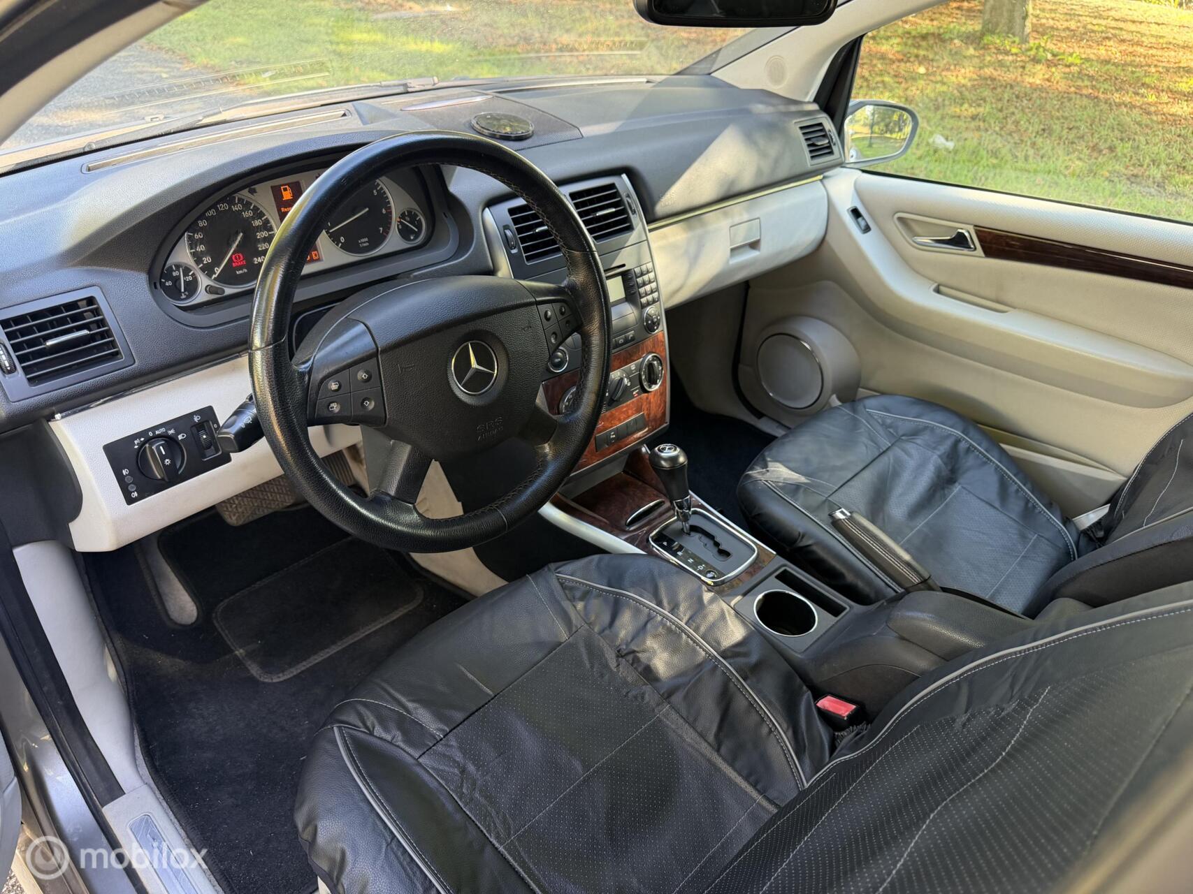 Foto van Mercedes-Benz B 200