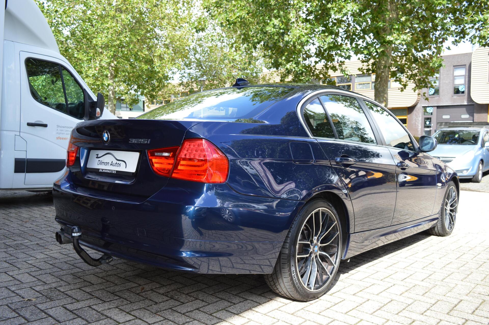 Foto van BMW 325i xDrive