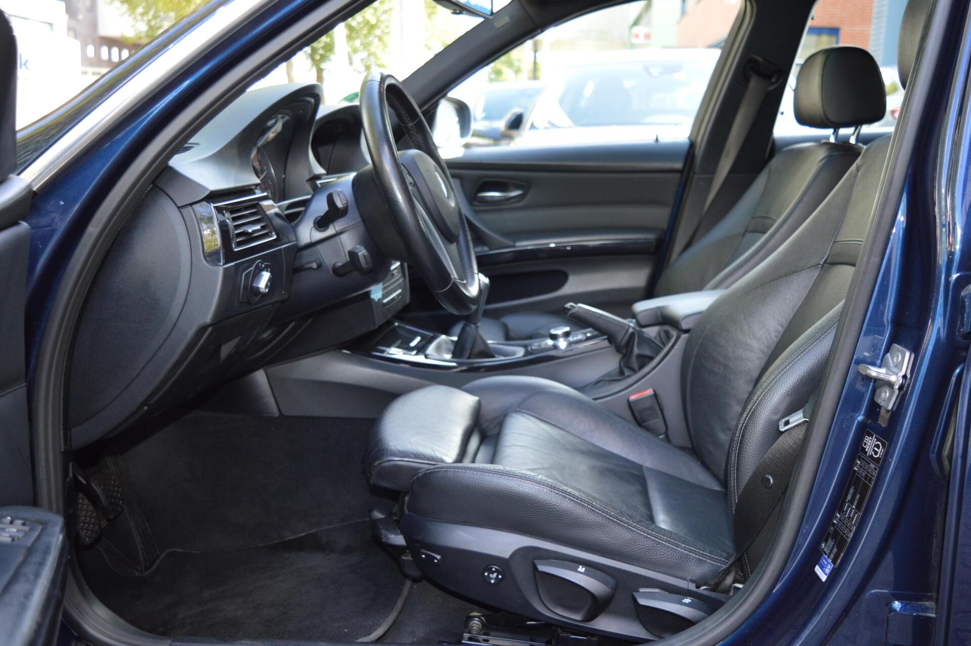Foto van BMW 325i xDrive