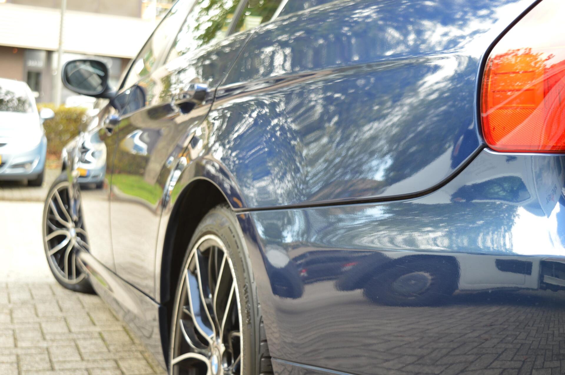 Foto van BMW 325i xDrive