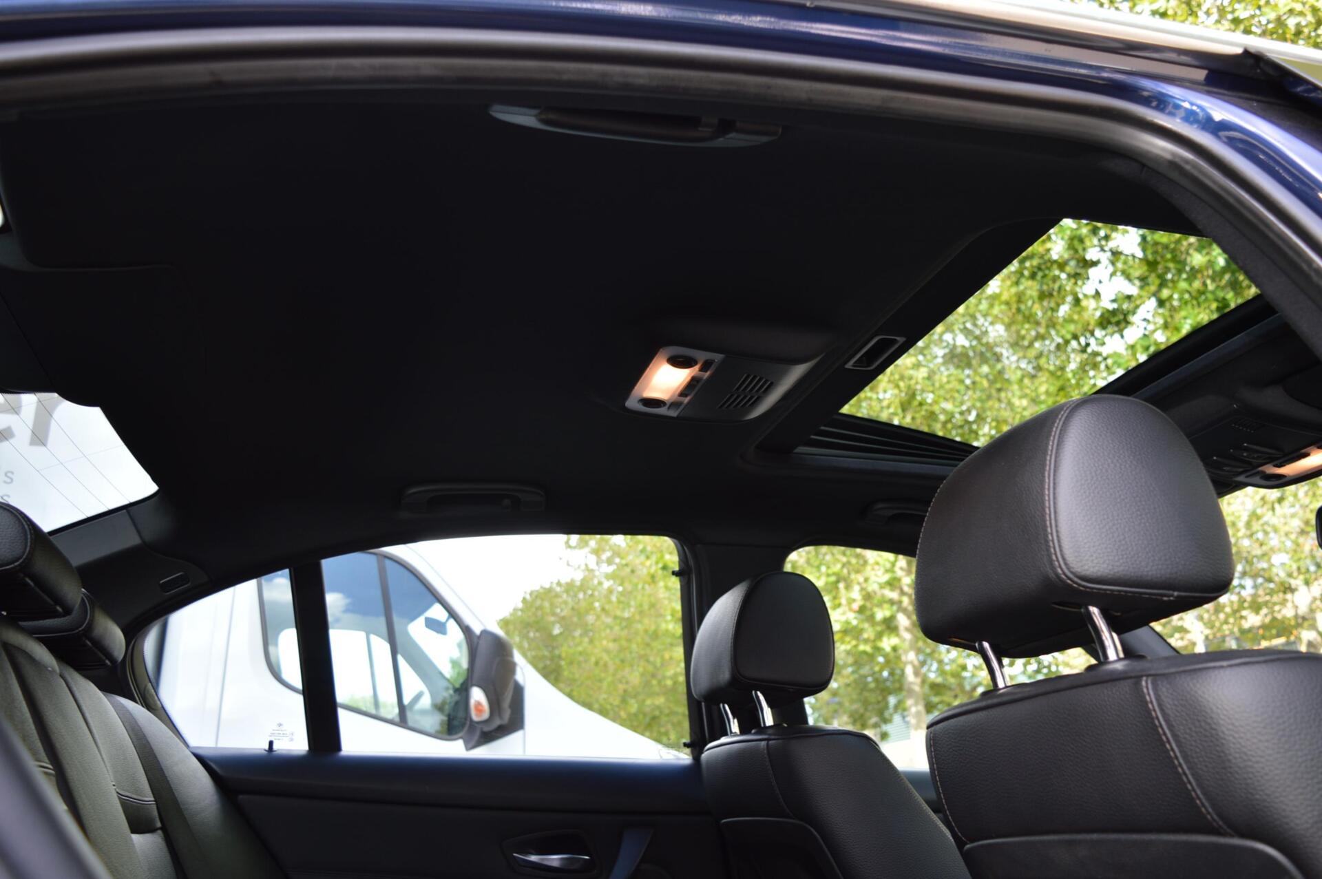 Foto van BMW 325i xDrive