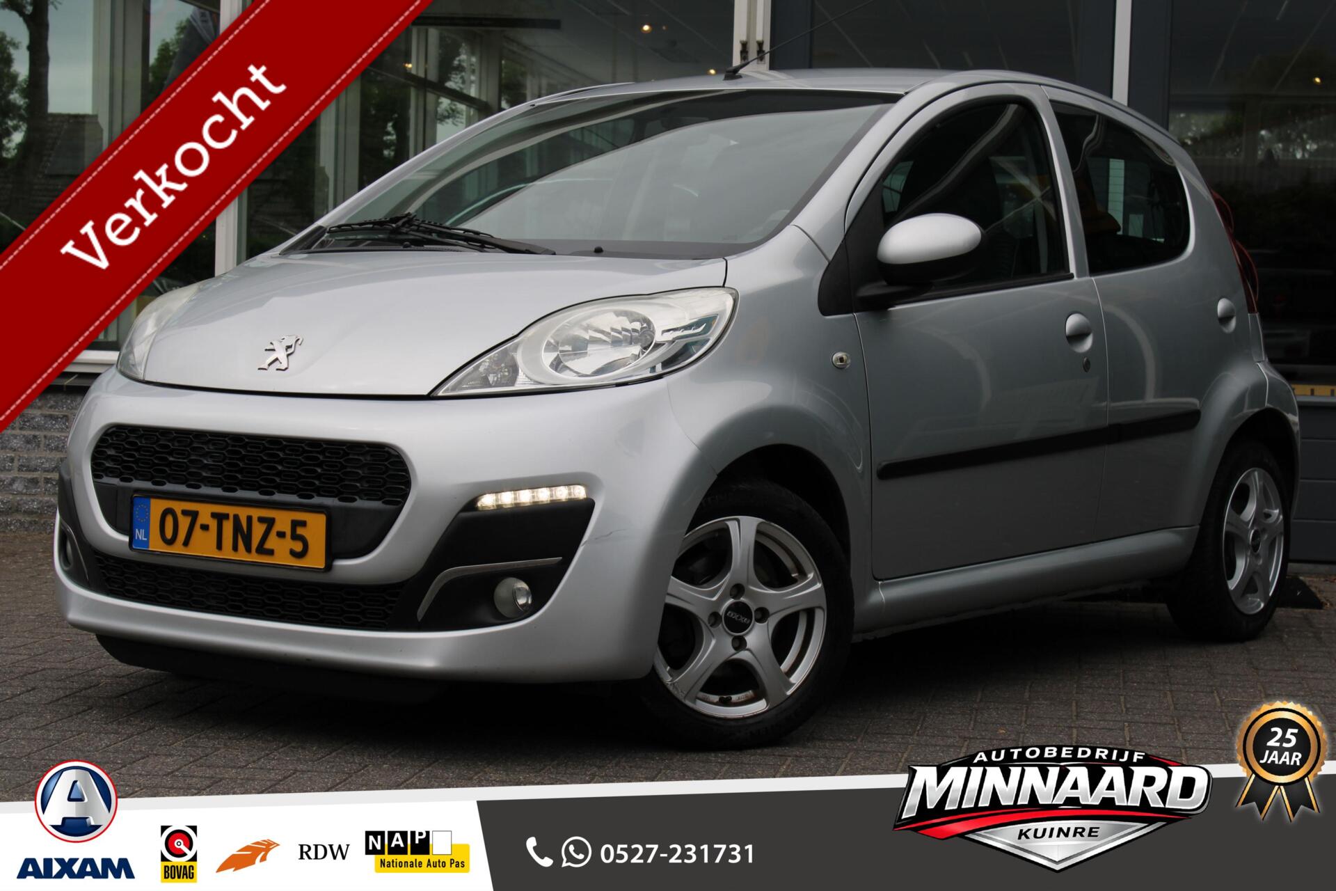 Peugeot 107 1.0-12V Black & Silver Airco Centrale 2012 - voorkant