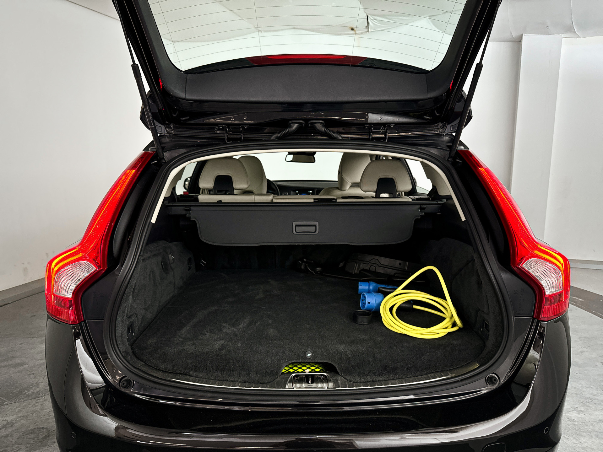 Foto van Volvo V60 Plug In Hybrid