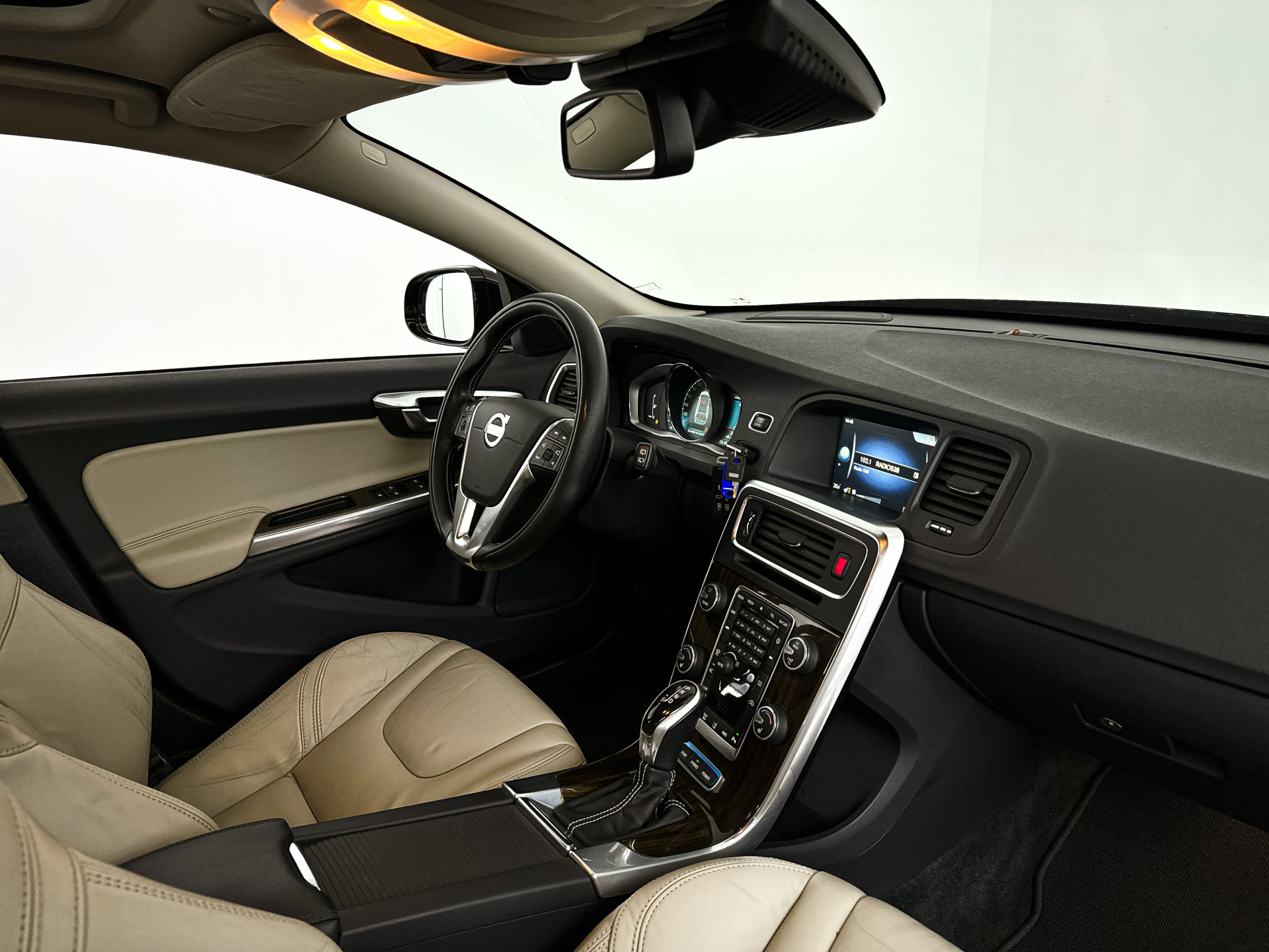 Foto van Volvo V60 Plug In Hybrid