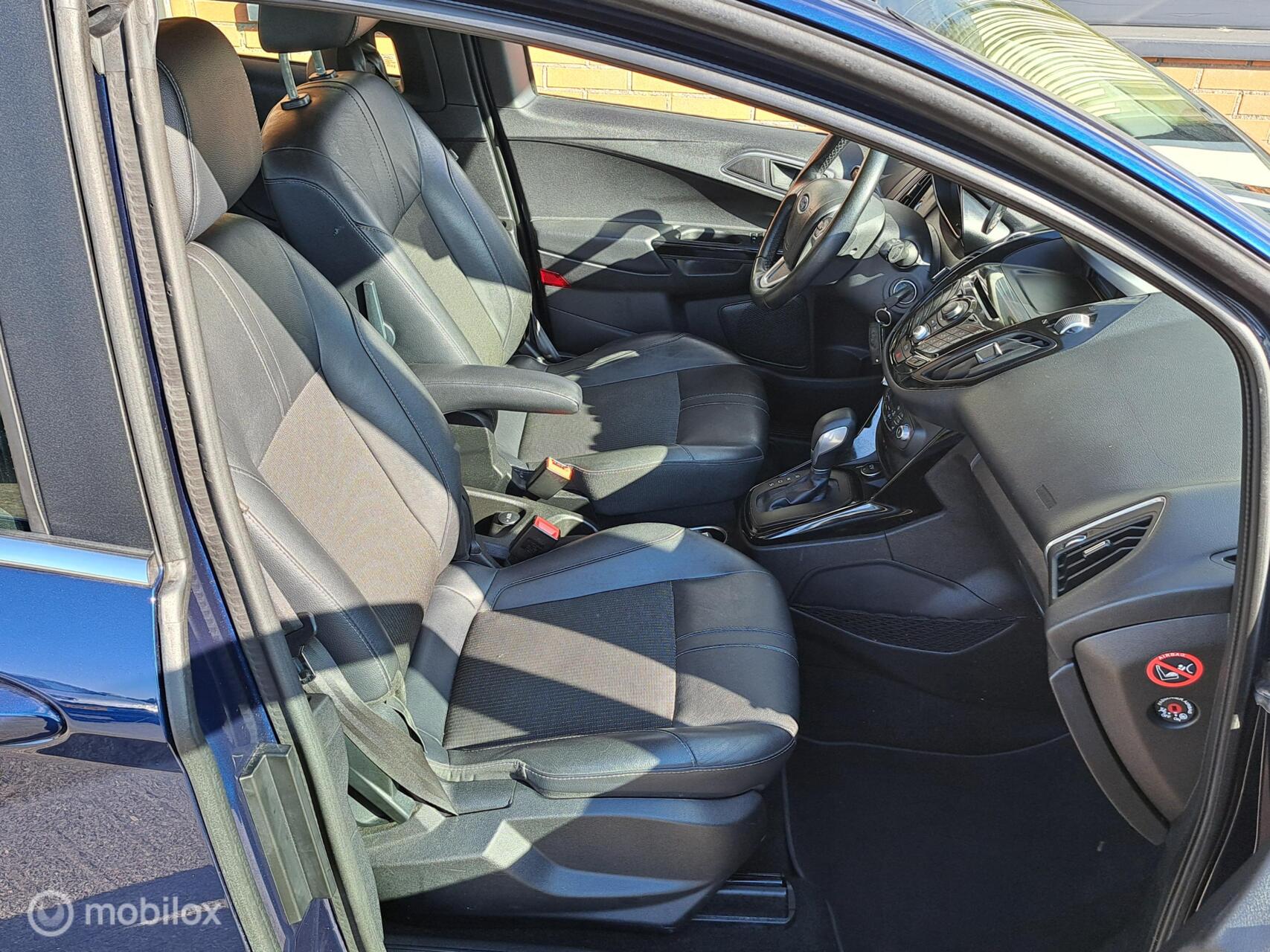 Foto van Ford B-max