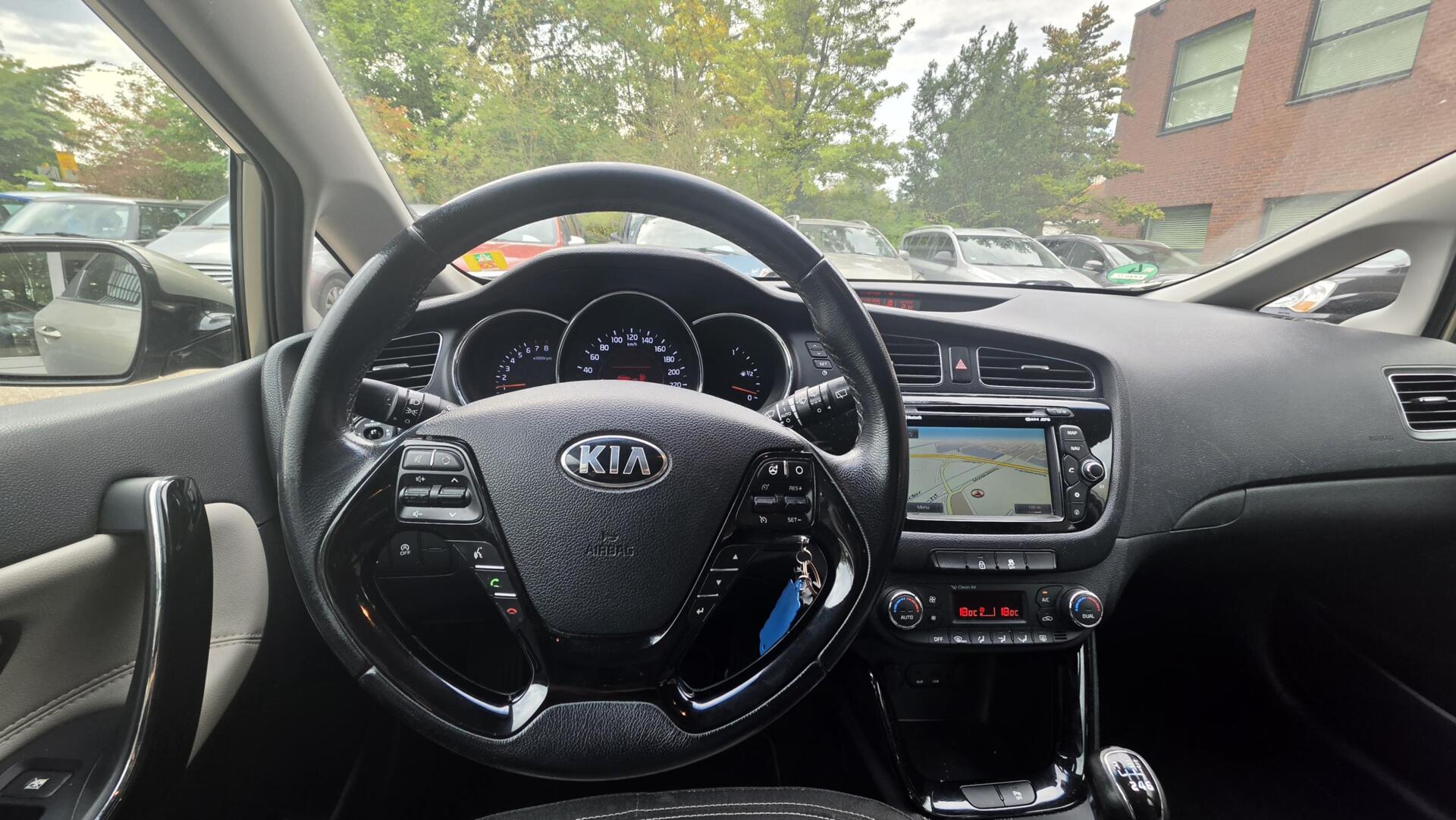Foto van Kia Cee D