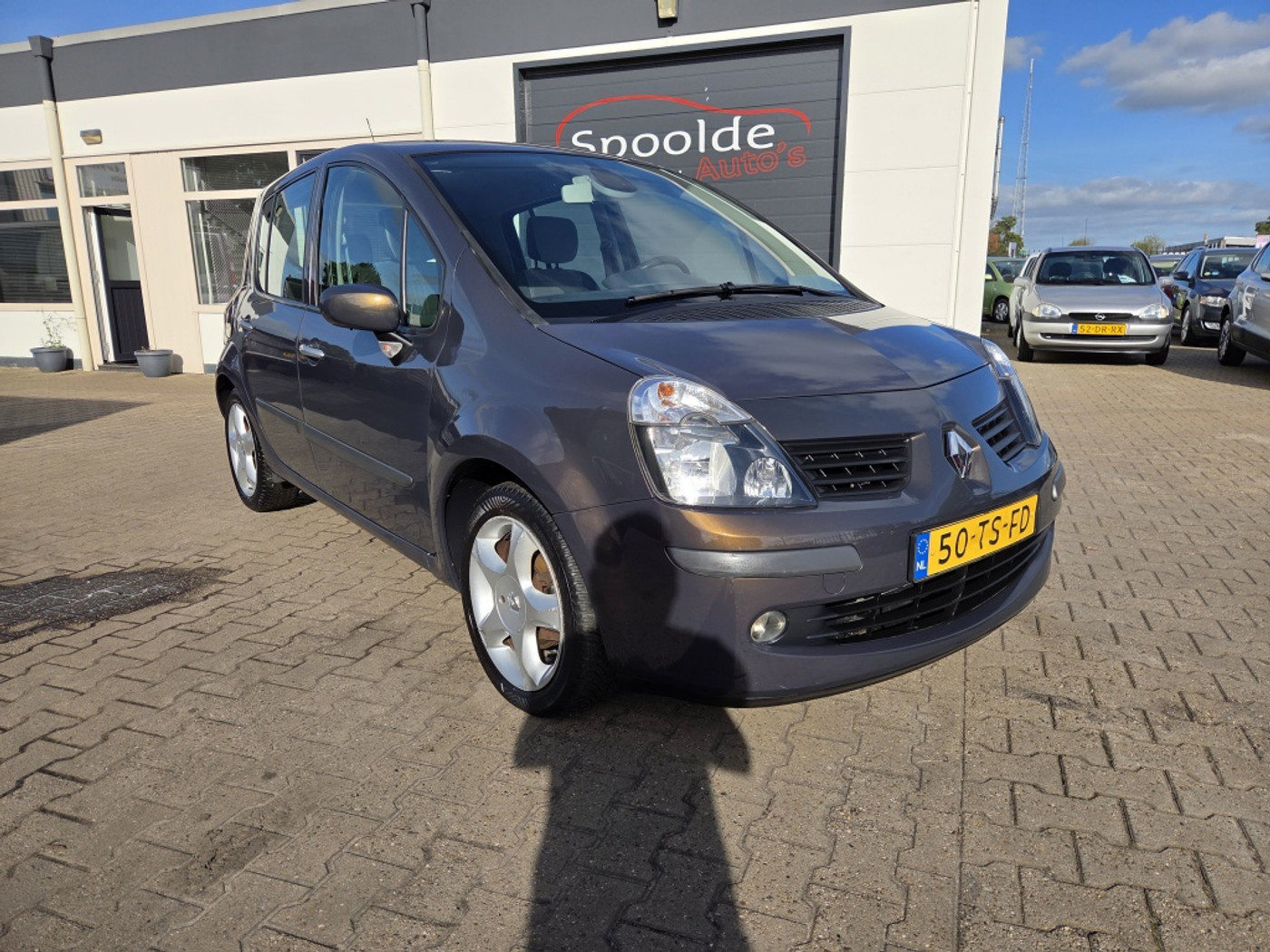 Renault Modus 1.6-16V Automaat/142.000Km Nap/Apk 10-'27 2007 - voorkant