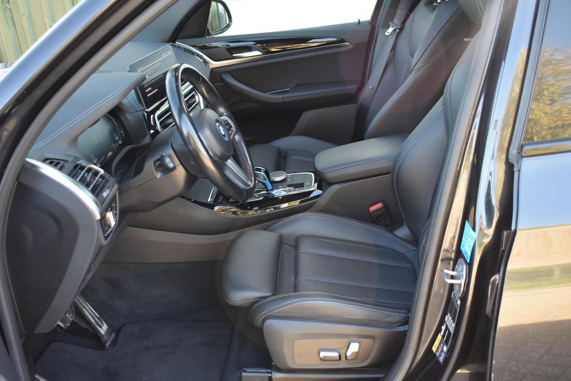 Foto van BMW Ix3